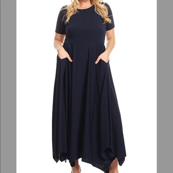 Plus size maxi dress - Picture 3 of 3